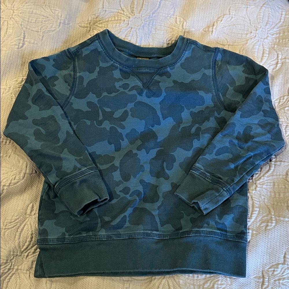 Tea Collection Kids Size 5 Blue Camouflage Sweatshirt